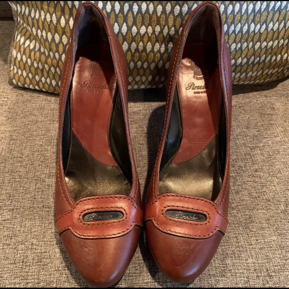Pineider Reddish Classical decollete shoes